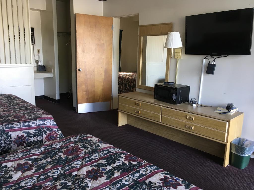 Seaway Motel Roosevelt Park Dış mekan fotoğraf