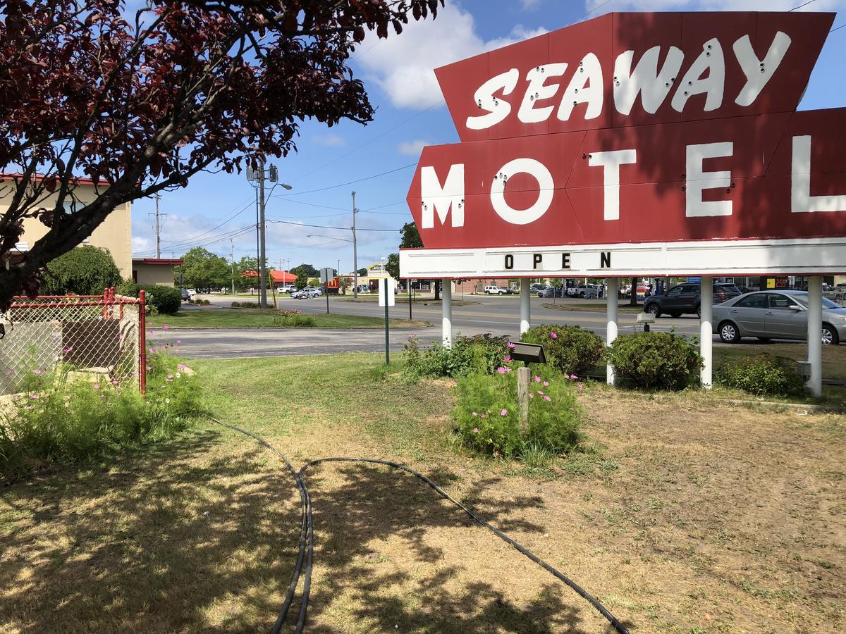 Seaway Motel Roosevelt Park Dış mekan fotoğraf