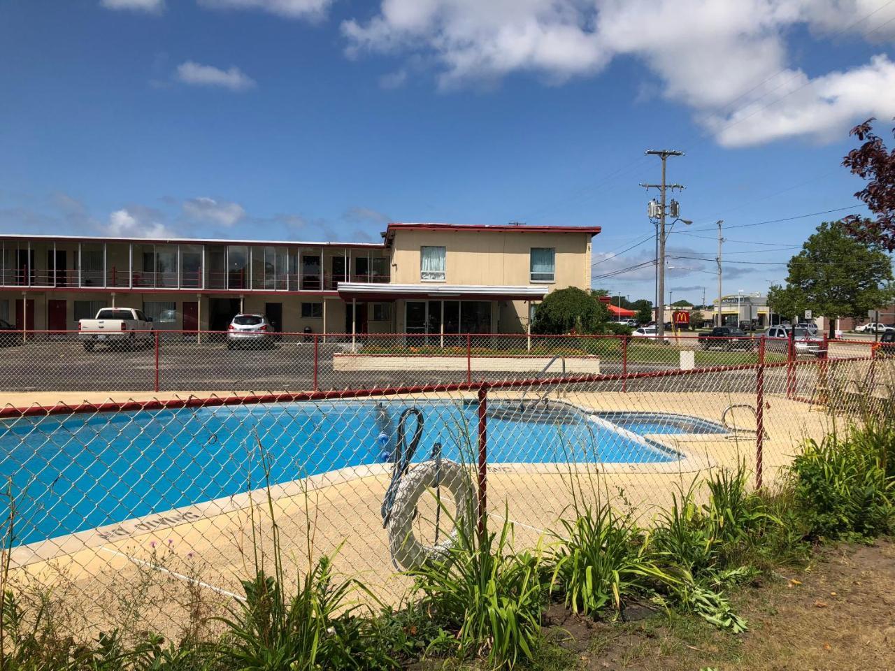 Seaway Motel Roosevelt Park Dış mekan fotoğraf